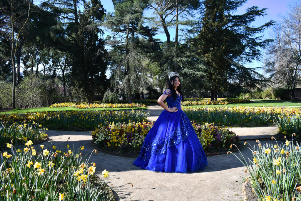 vestido azul de alquiler para fiestas de quinceaños